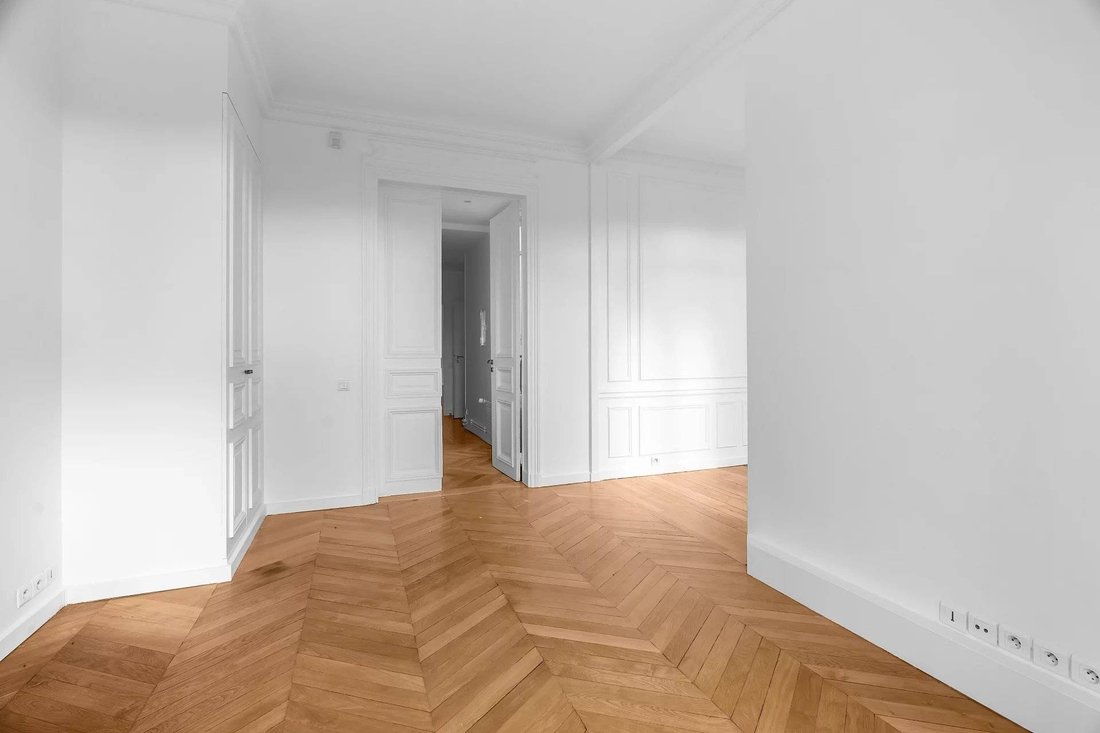 Appartement à Saint Philippe du Roule, Paris 8e Arrondissement, Paris 5 - 17235237