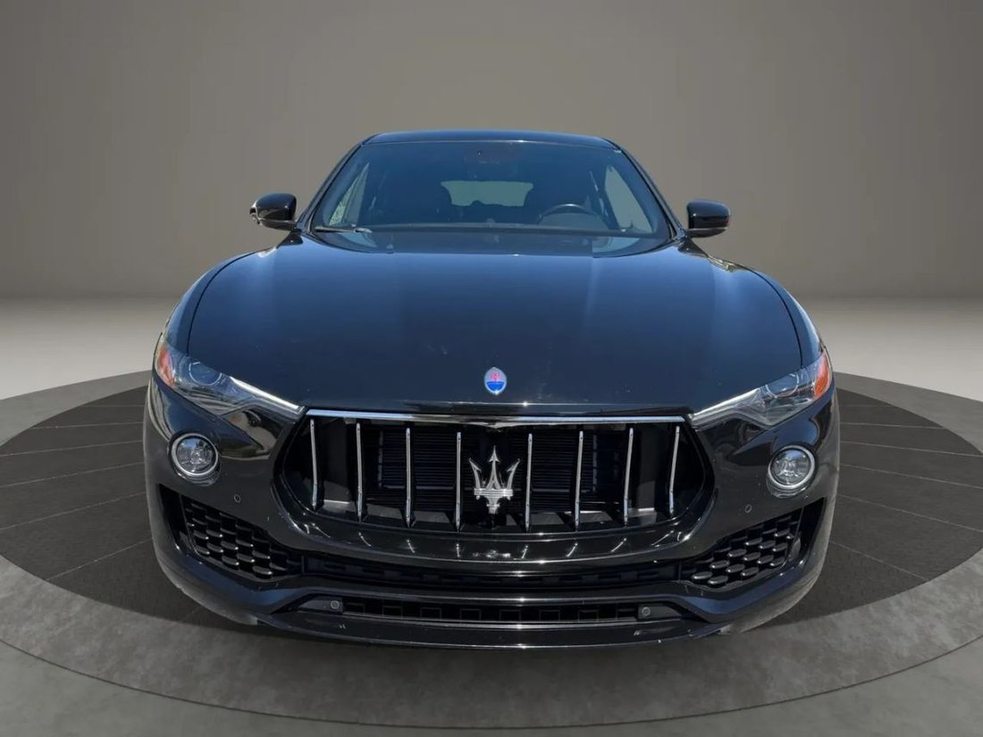 Suv in Las Vegas, NV, United States 3 - 18702062