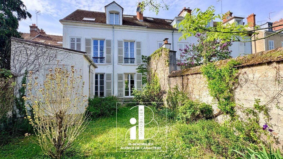 House in Fontainebleau, Ile-de-France, France 2 - 17646462
