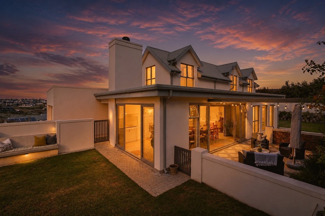 House in Kingswood Golf Estate, Western Cape, South Africa 2 - 18702302