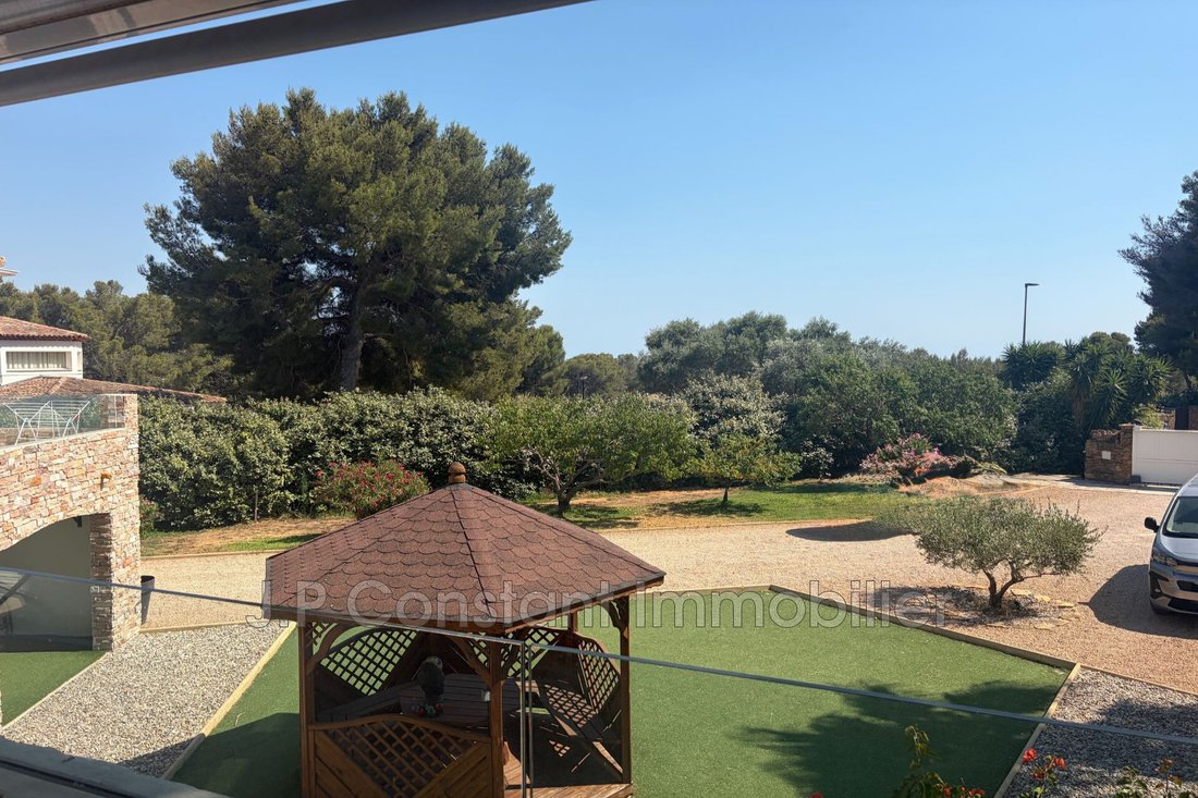 Villa en La Ciotat, Provenza-Alpes-Costa Azul, Francia 2 - 18437761