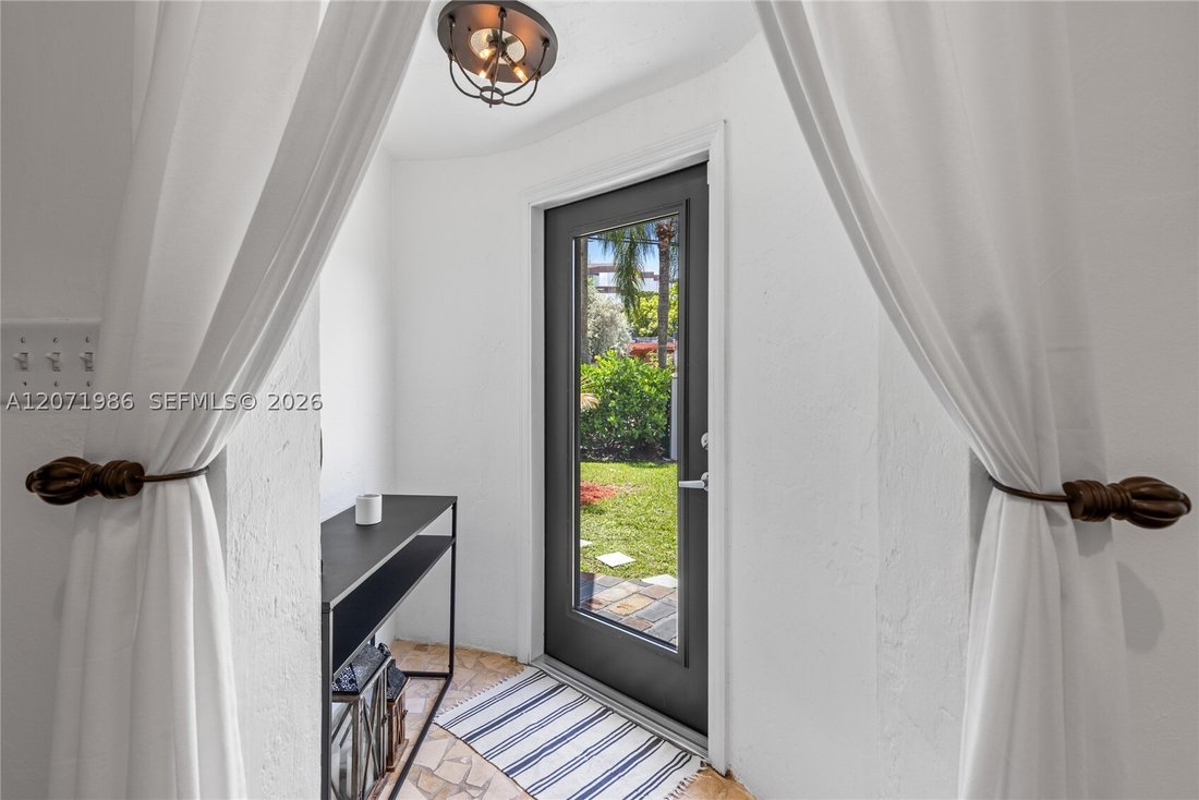 House in Miami, Florida, United States 5 - 18701961