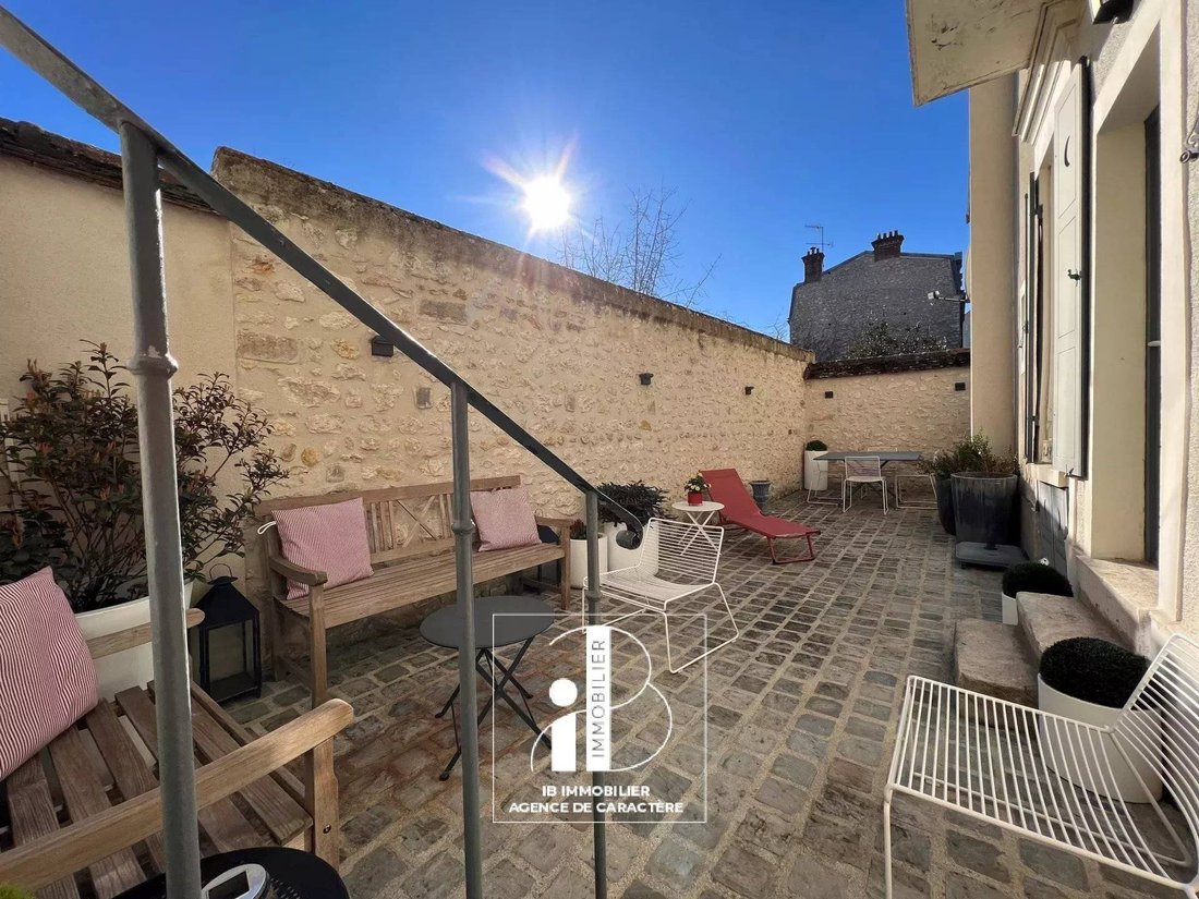 House in Fontainebleau, Ile-de-France, France 4 - 16327218