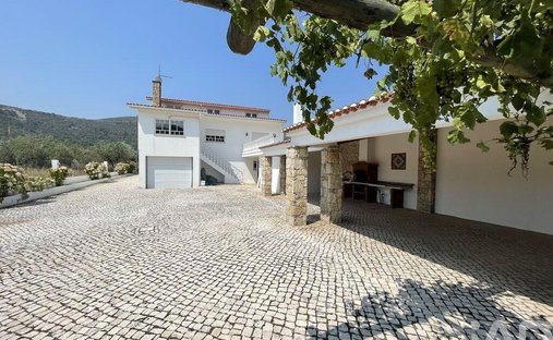 Townhouse in Nossa Senhora da Piedade, Santarem District, Portugal 1