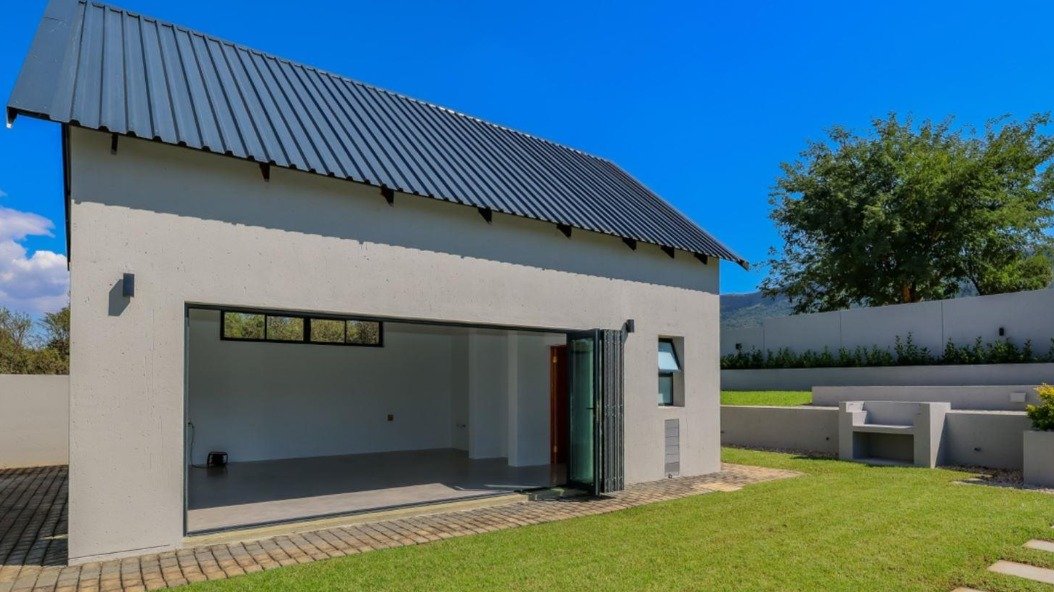 House in Ifafi, North West, South Africa 4 - 18702304