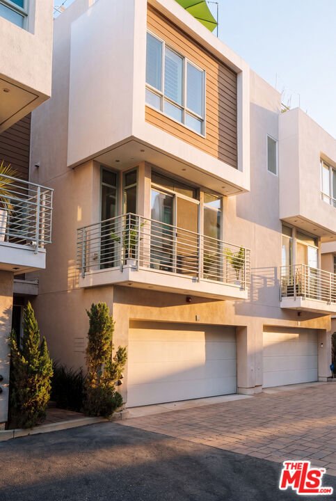 House in Los Angeles, California, United States 2 - 18702005