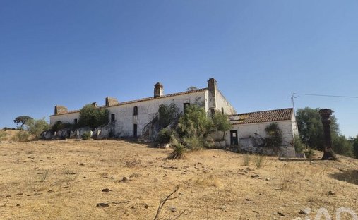 Farm Ranch in Alandroal (Nossa Senhora da Conceicao), Sao Bras dos Matos (Mina do Bugalho) e Juromenha (Nossa Senhora do Loreto), Évora District, Portugal 1
