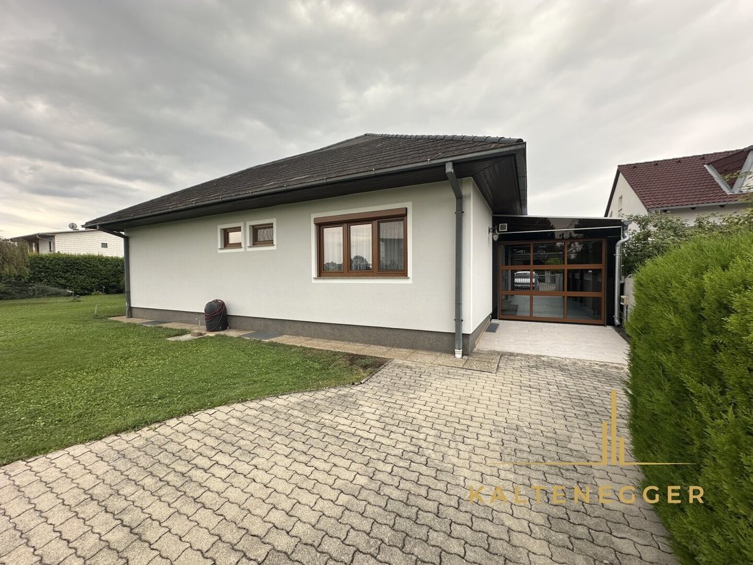 Casa a Felixdorf, Bassa Austria, Austria 1 - 18702263