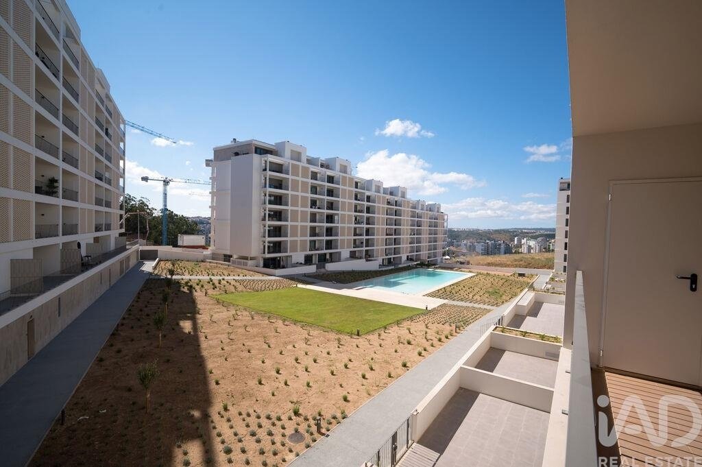 Apartment in Santo António dos Cavaleiros, Lisbon, Portugal 1 - 18702015