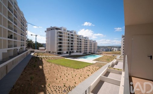 Apartment in Santo António dos Cavaleiros, Lisbon, Portugal 1