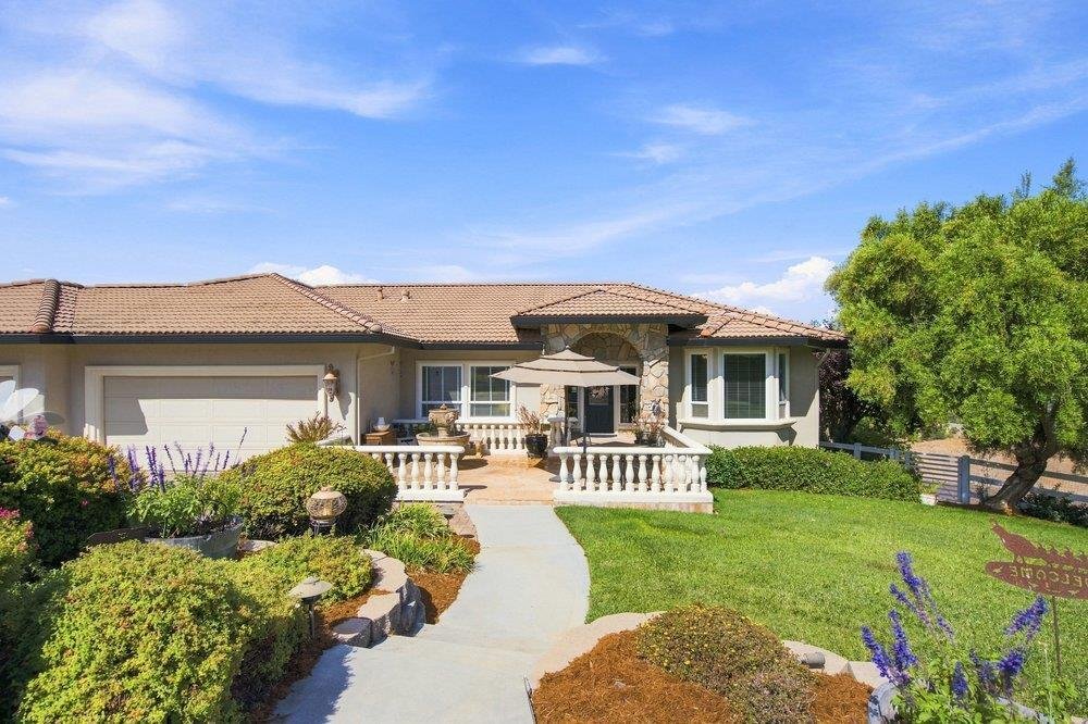 House in Hollister, California, United States 3 - 18701965