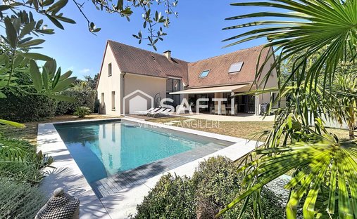 House in Hastings, Caen, France 1