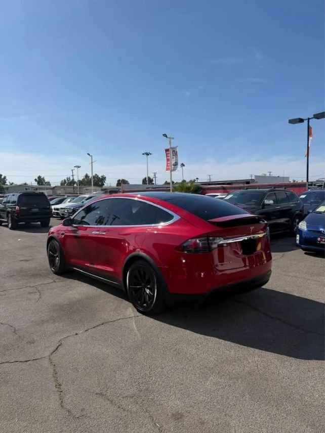 Suv in Costa Mesa, CA, United States 5 - 18702141