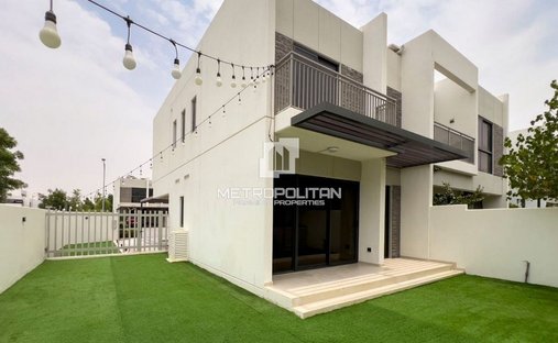 Residenza in Damac Hills 2, Emirato di Dubai, Emirati Arabi Uniti 1