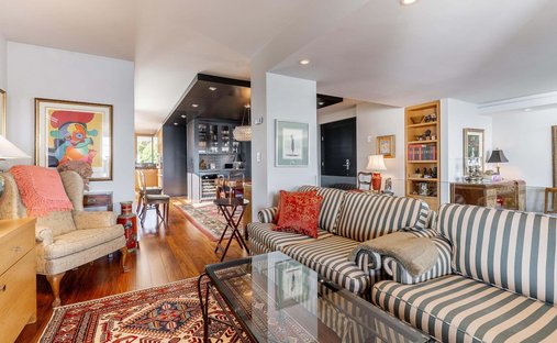 Condo in West Vancouver, British Columbia, Canada 1