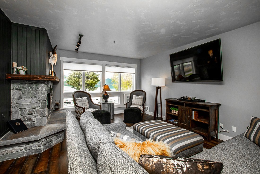 Condo in Whitefish, Montana, United States 5 - 18701980