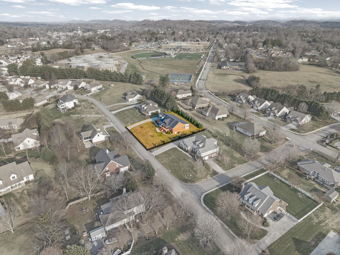 House in Athens, Tennessee, United States 4 - 18702197