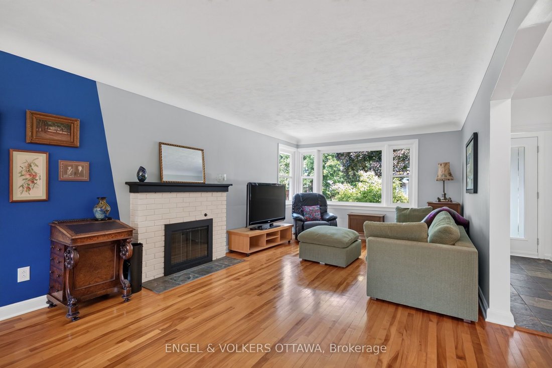House in Ottawa, Ontario, Canada 2 - 18701729