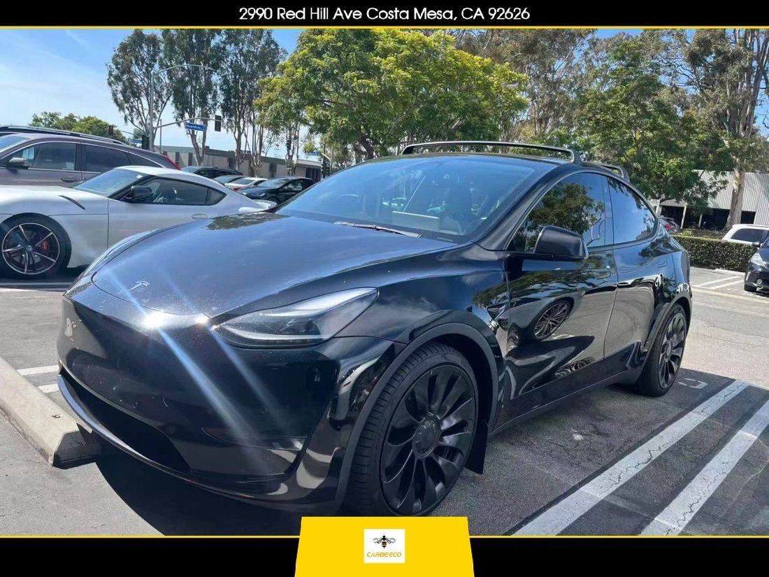 Suv in Costa Mesa, CA, United States 1 - 18702051