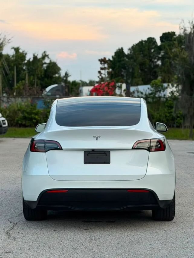 Suv in Kissimmee, FL, United States 5 - 18702067