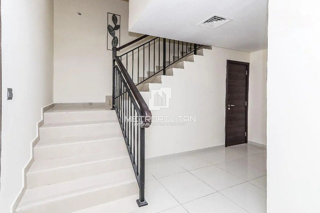 Townhouse in Damac Hills 2, Dubai, United Arab Emirates 5 - 18702202
