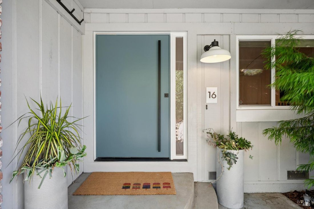 House in Novato, California, United States 2 - 18701984