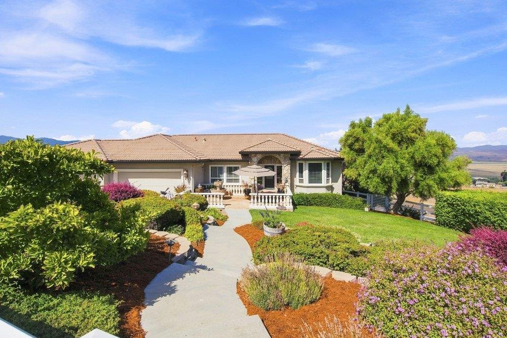 House in Hollister, California, United States 2 - 18701965
