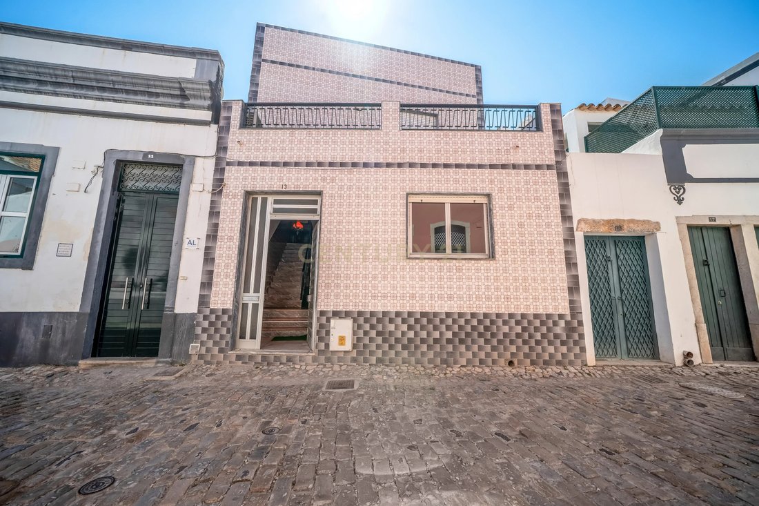 Villa in Faro (Se und Sao Pedro), Algarve, Portugal 1 - 18701679
