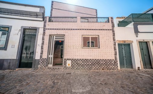 Villa in Faro (Se und Sao Pedro), Algarve, Portugal 1