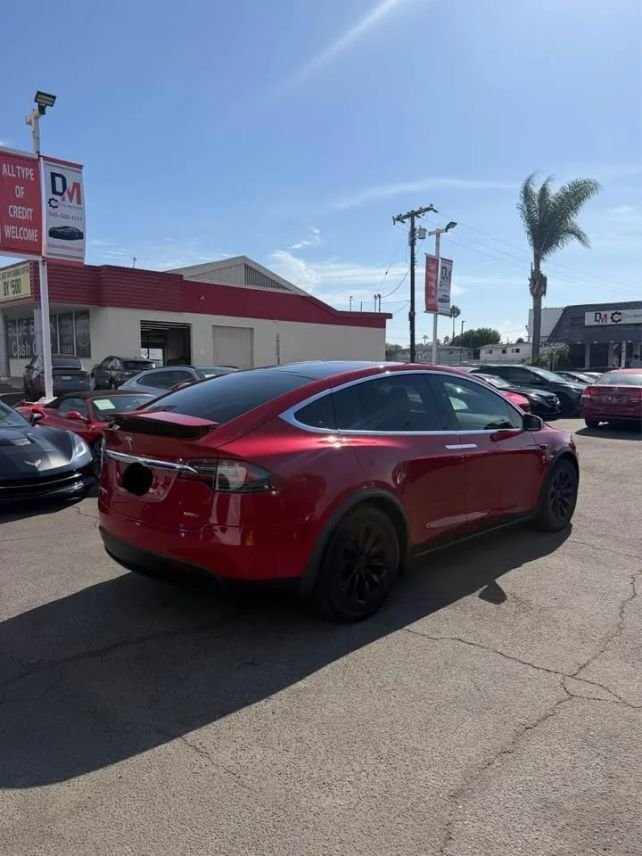 Suv in Costa Mesa, CA, United States 4 - 18702141