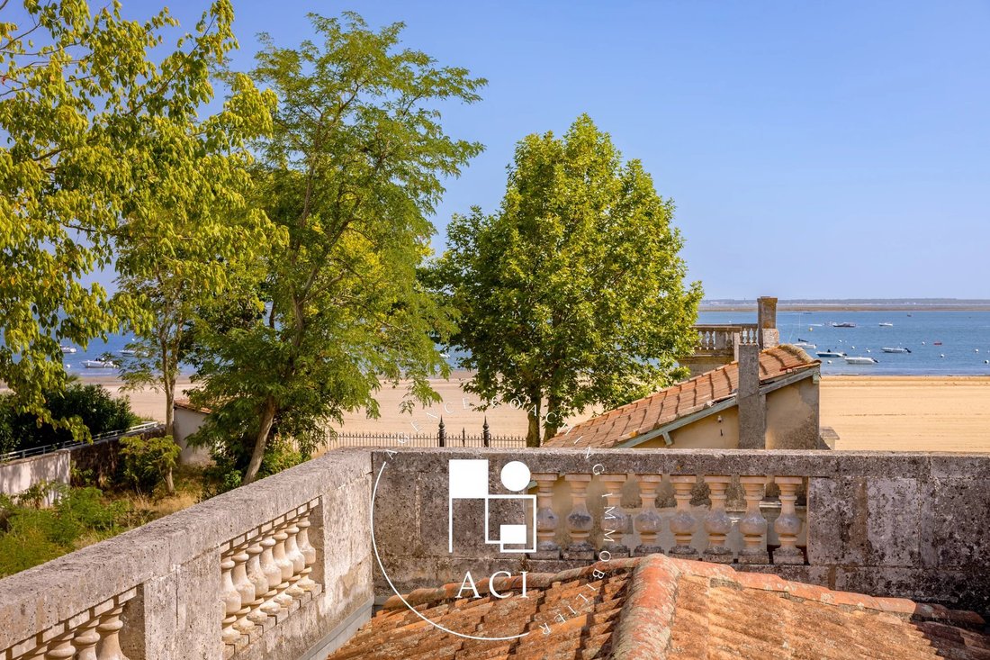Estate in Aiguillon, Arcachon, France 1 - 18701886