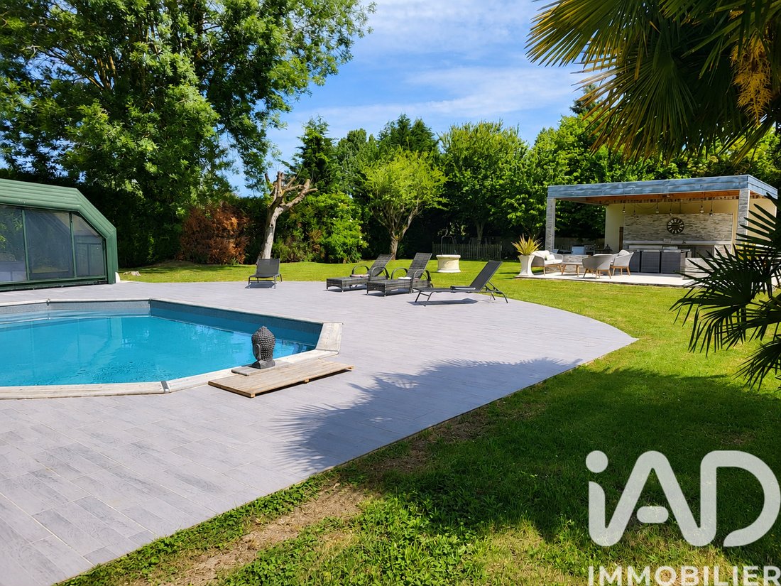 House in Lumigny-Nesles-Ormeaux, Ile-de-France, France 1 - 17843402