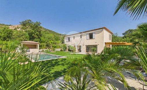 Villa a Le Plan-de-la-Tour, Provenza-Alpi-Costa Azzurra, Francia 1