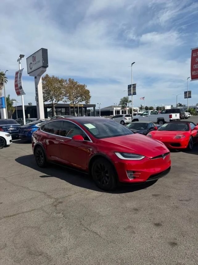 Suv in Costa Mesa, CA, United States 3 - 18702141