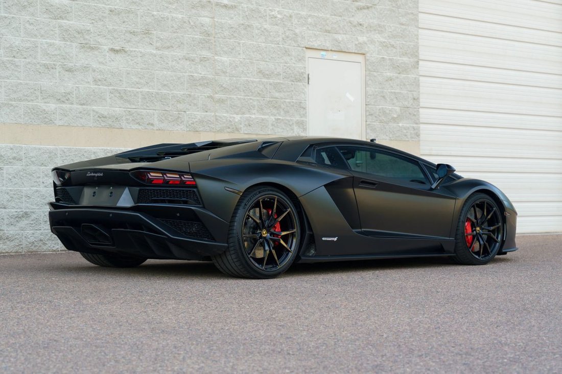 Coupe in Scottsdale, AZ, United States 4 - 18702053