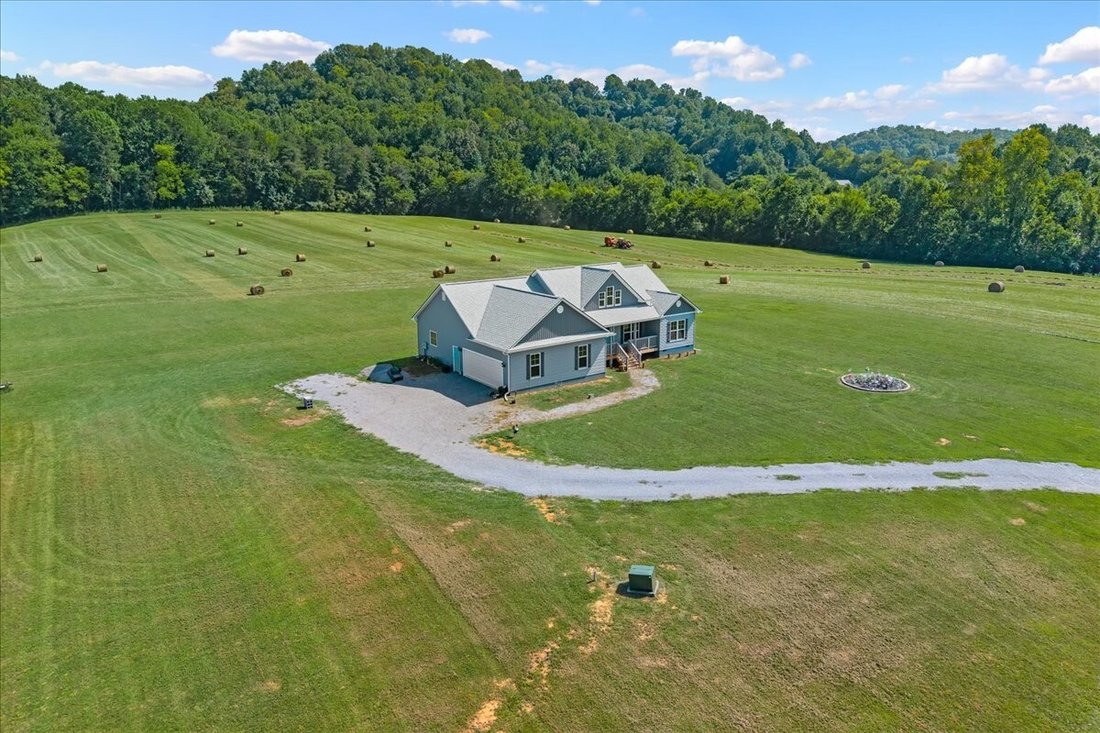 House in Athens, Tennessee, United States 5 - 18702170