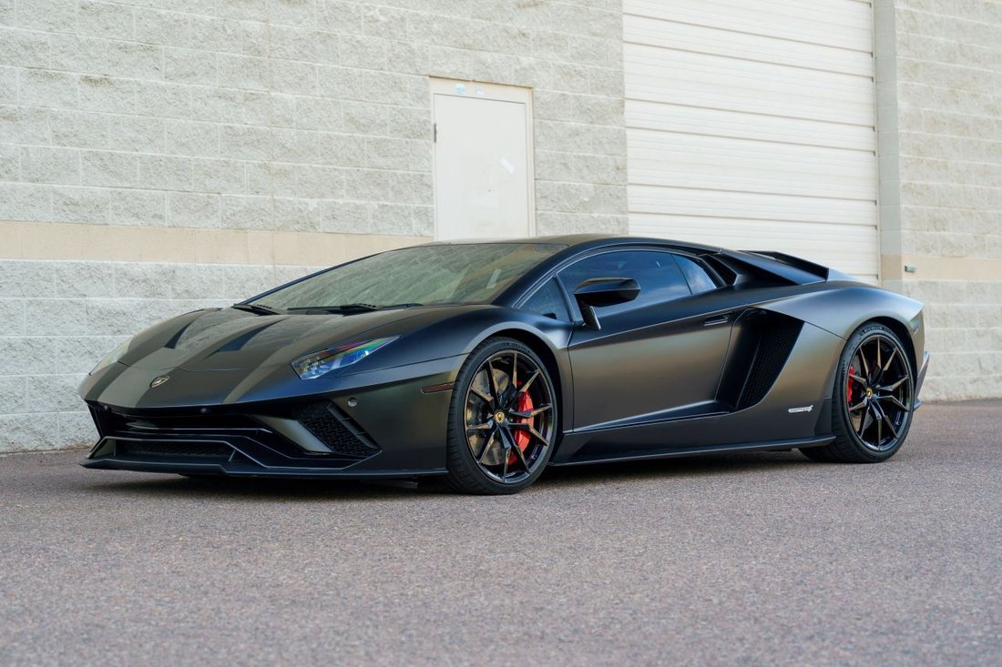Coupe in Scottsdale, AZ, United States 2 - 18702053