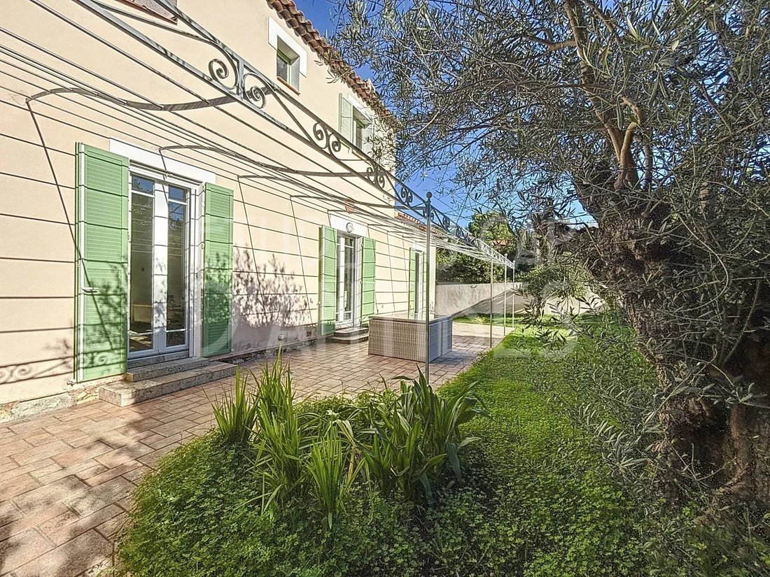 Villa in Fontmerle, Antibes, France 4 - 17693185