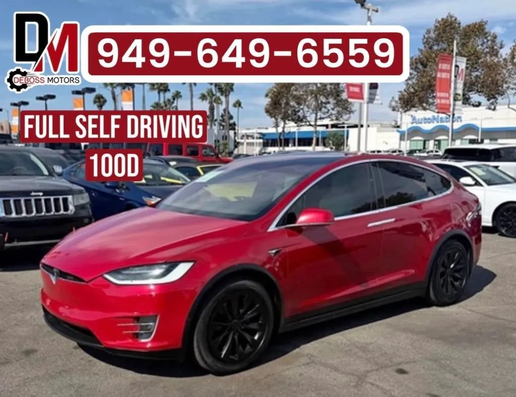 Suv in Costa Mesa, CA, United States 1 - 18702141
