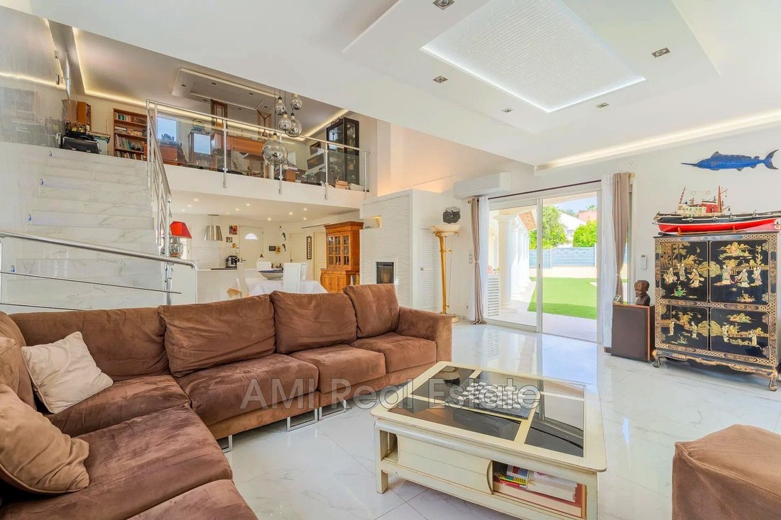 Villa in Nice, Provence-Alpes-Côte d'Azur, France 4 - 18701590