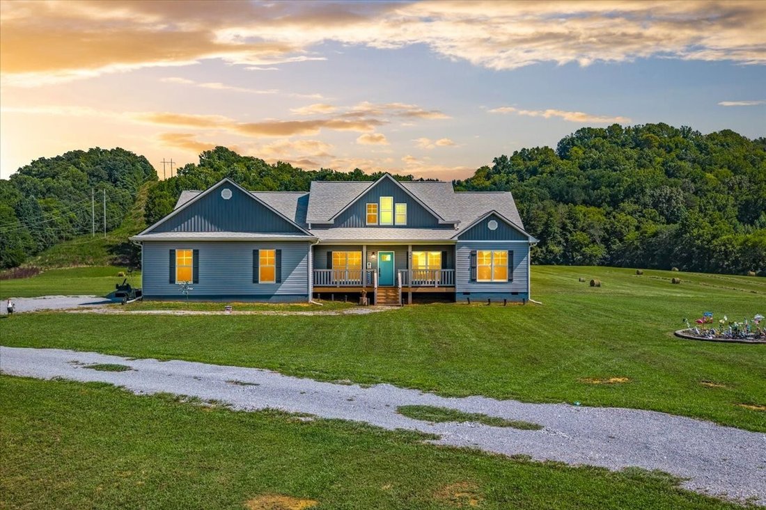 House in Athens, Tennessee, United States 1 - 18702170