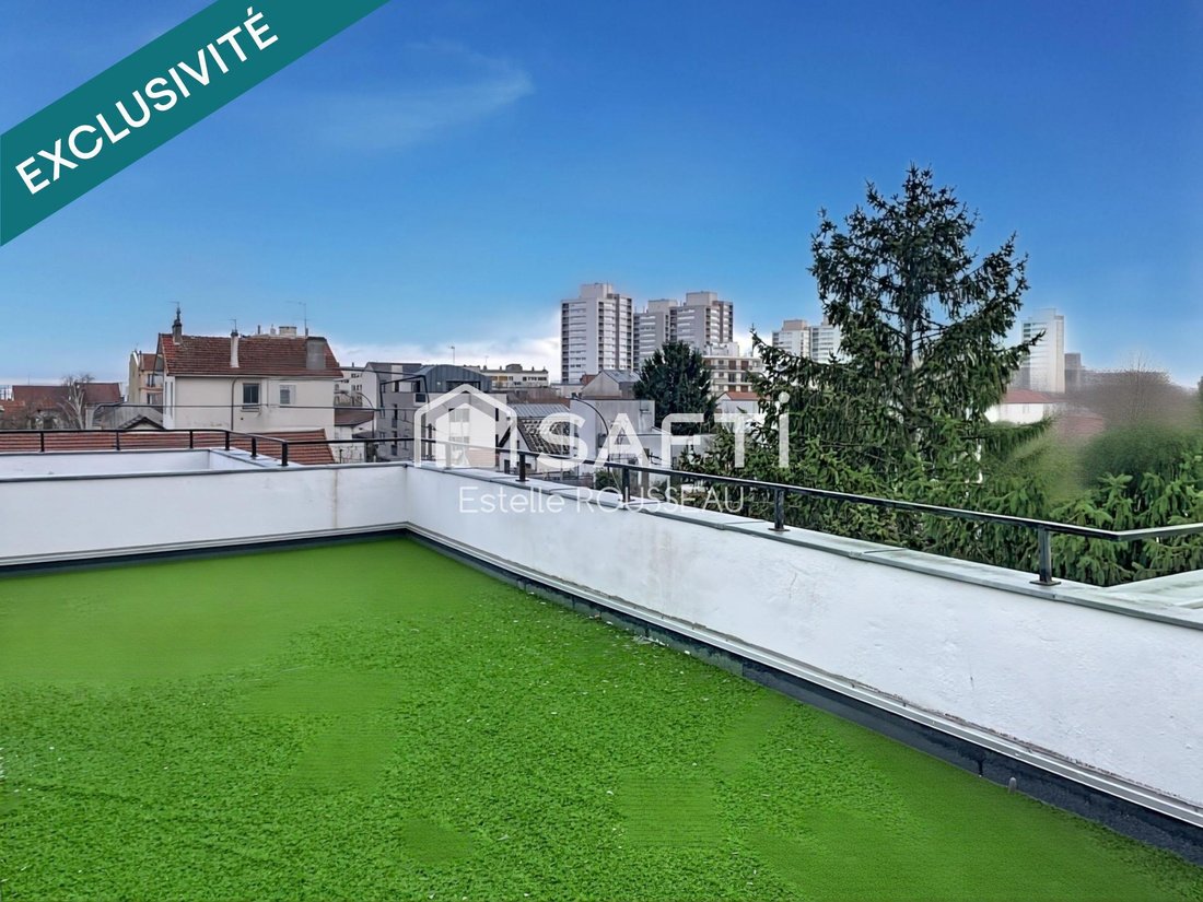 Apartment in Arrondissement of Bobigny, Ile-de-France, France 2 - 18702474