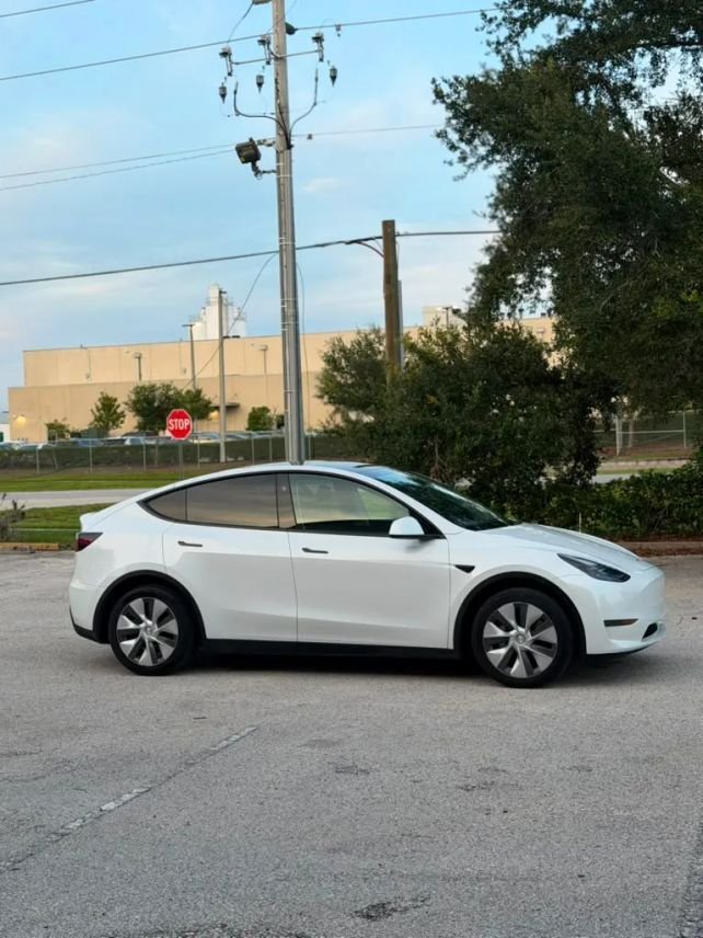 Suv in Kissimmee, FL, United States 2 - 18702067