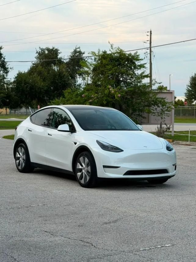 Suv in Kissimmee, FL, United States 1 - 18702067