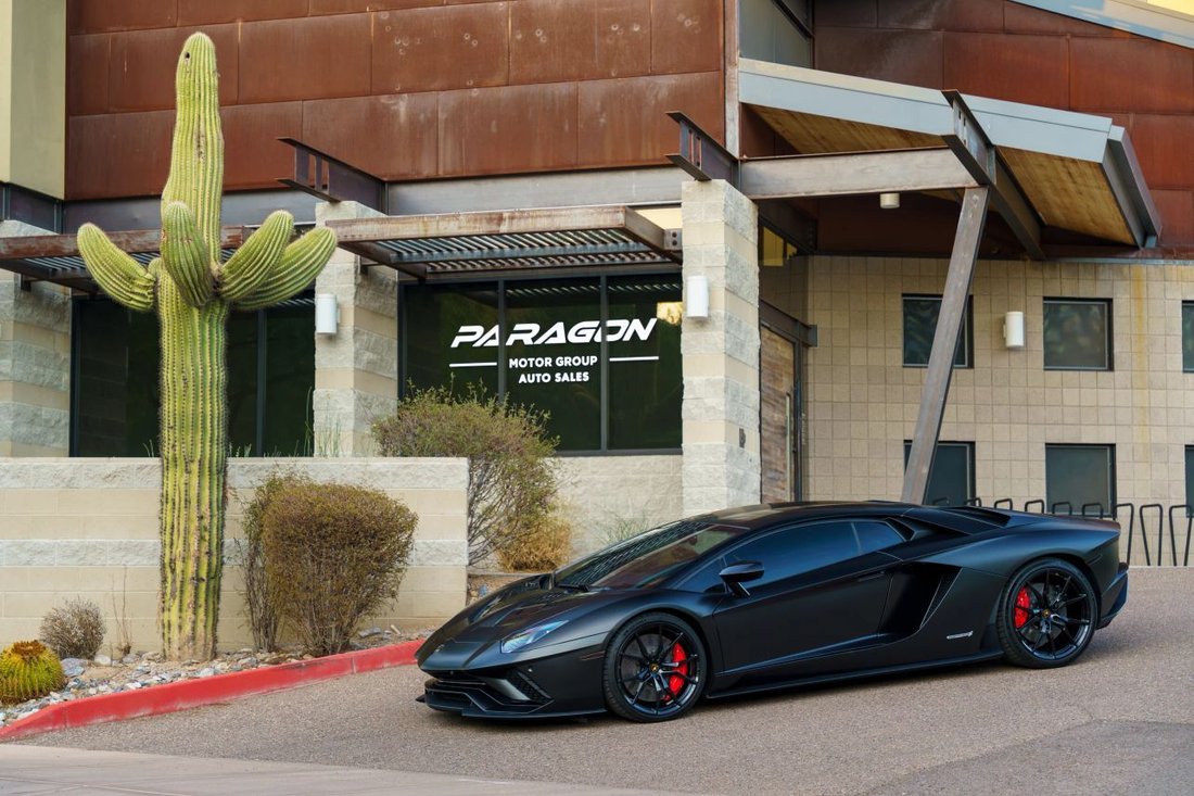 Coupe in Scottsdale, AZ, United States 1 - 18702053