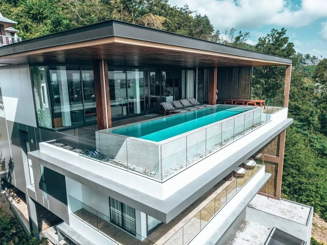 Villa in Chalong, Phuket, Thailand 1 - 18702431