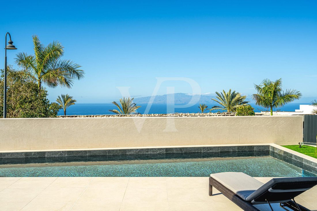 Villa in Guia de Isora, Canary Islands, Spain 2 - 18702343