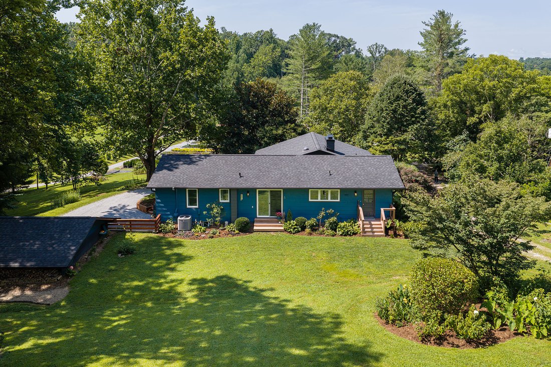 House in Fairview, North Carolina, United States 2 - 18702429