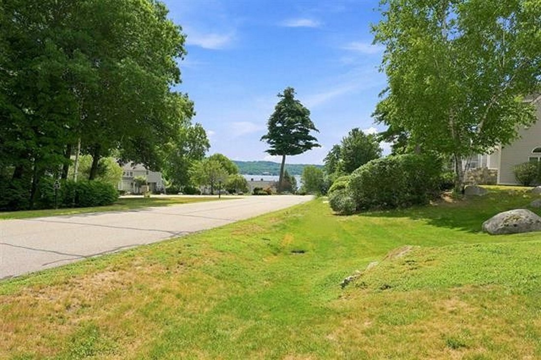 Condo in Laconia, New Hampshire, United States 3 - 18702414