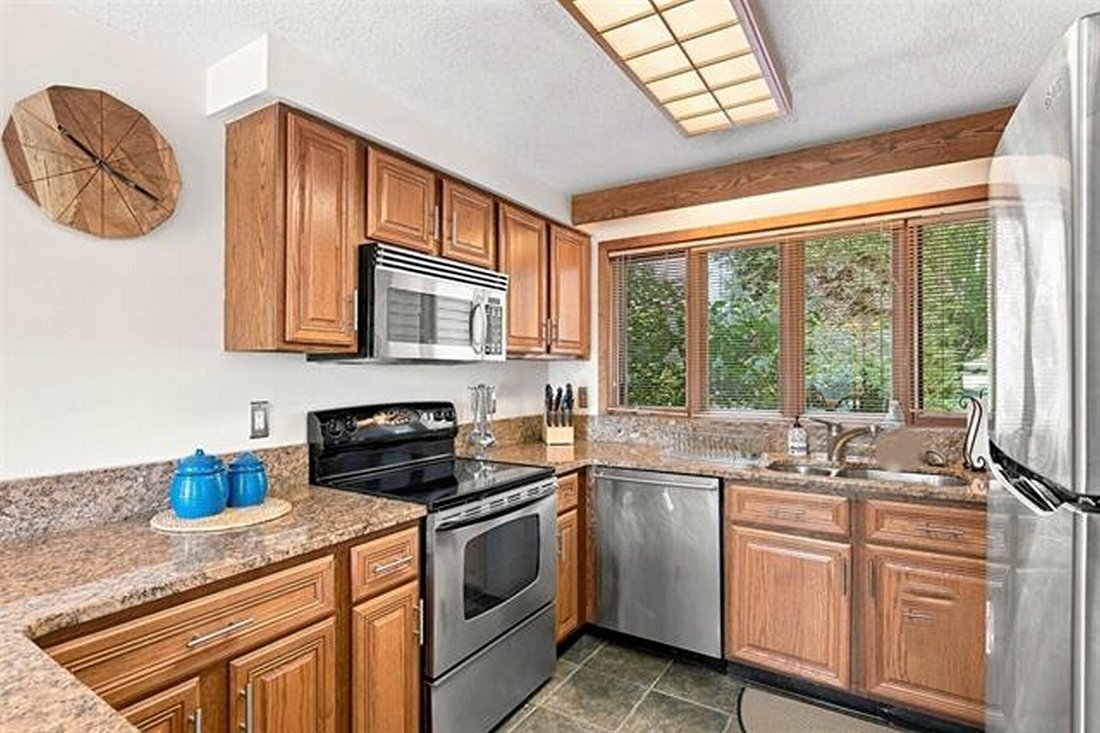 Condo in Laconia, New Hampshire, United States 4 - 18702414